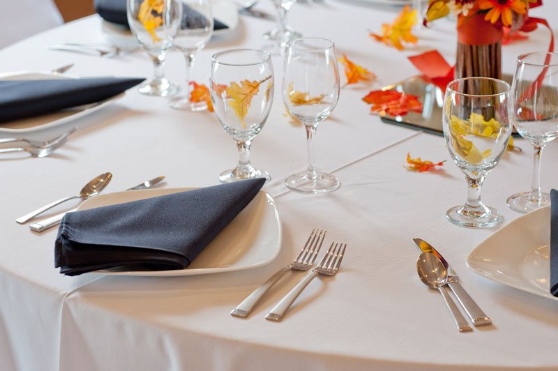 A beautiful autumnal table setting for a fun fall event at Longmeadow Event Center